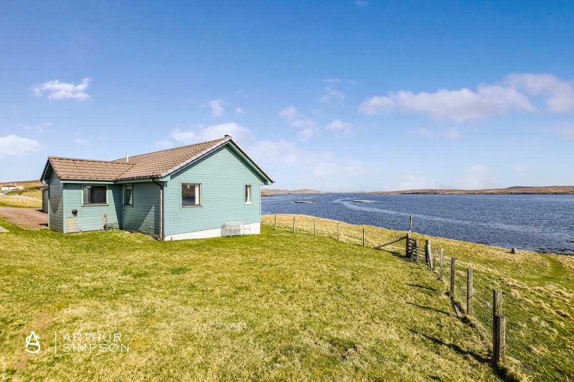 Cheyne House beside the water at Girlsta