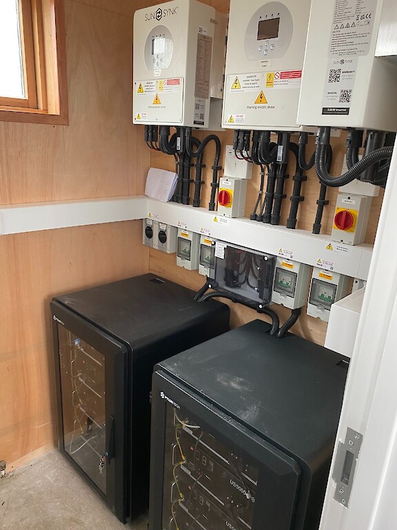 Battery storage and inverter system at the Aald Sk&uuml;l